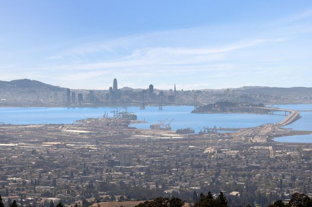 25 Diablo Dr, Oakland, CA 94611