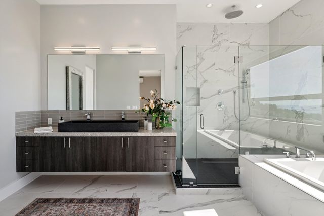 25 Diablo Dr, Oakland, CA 94611