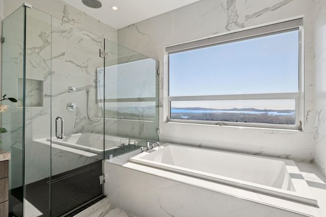 25 Diablo Dr, Oakland, CA 94611