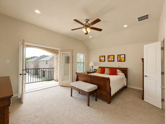 427 Renaissance Lane, Irving, TX 75060