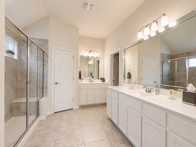 427 Renaissance Lane, Irving, TX 75060