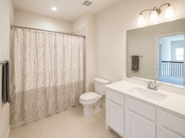 427 Renaissance Lane, Irving, TX 75060