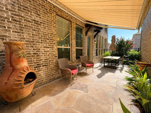 427 Renaissance Lane, Irving, TX 75060
