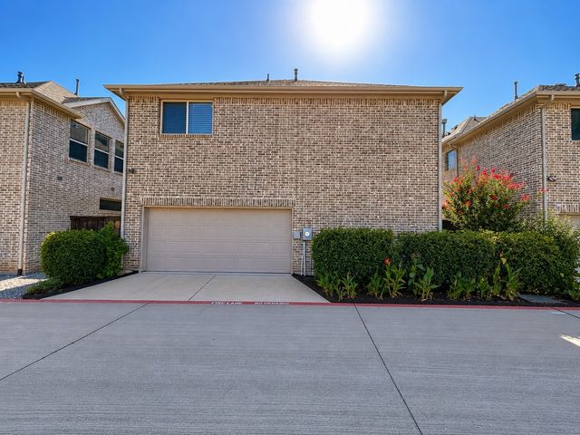 427 Renaissance Lane, Irving, TX 75060