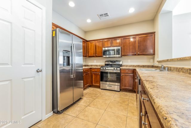 9921 W CHIPMAN Road, Tolleson, AZ 85353