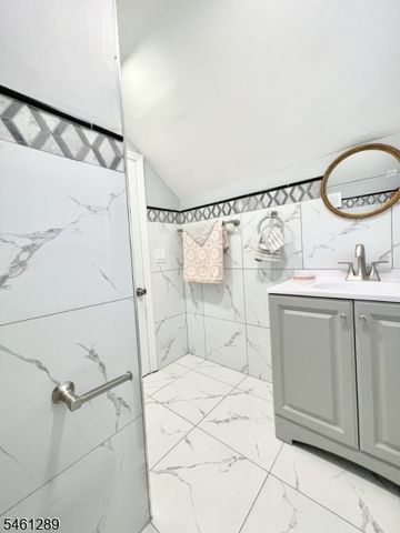 315 East St, Bound Brook Boro, NJ 08805