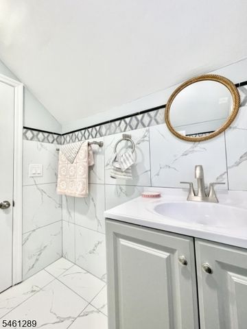 315 East St, Bound Brook Boro, NJ 08805