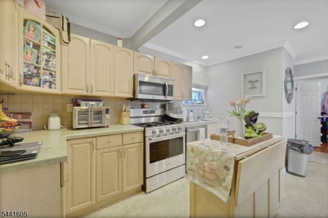 20 Harding Ave, Pompton Lakes Boro, NJ 07442