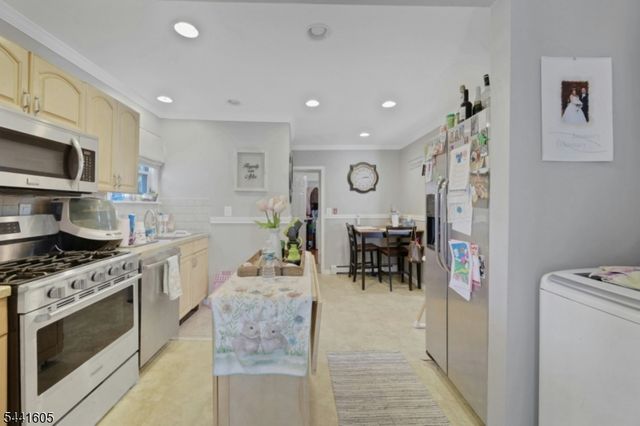 20 Harding Ave, Pompton Lakes Boro, NJ 07442