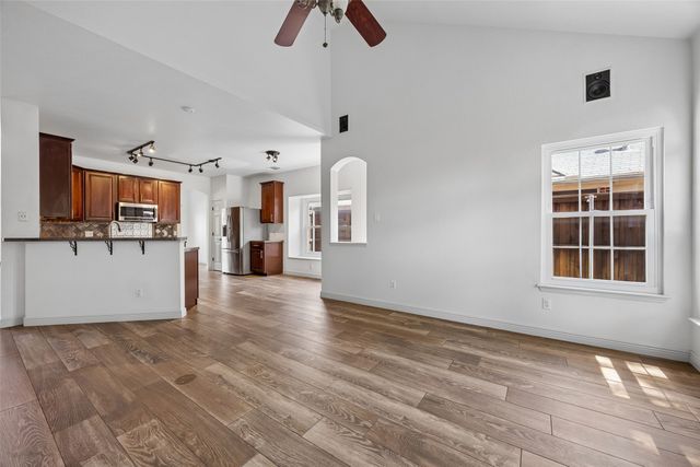 5525 Riverview Drive, The Colony, TX 75056