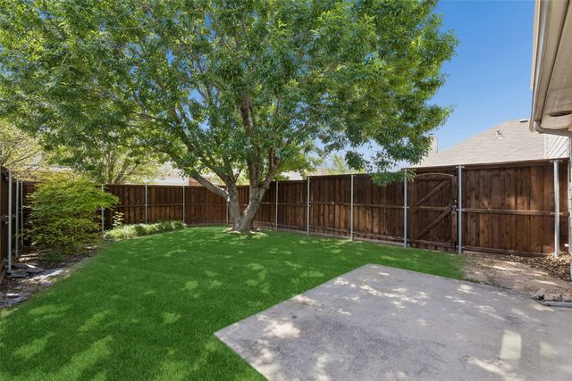 5525 Riverview Drive, The Colony, TX 75056