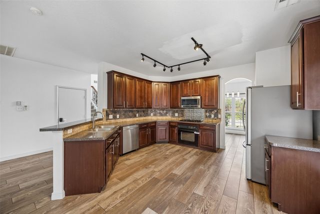 5525 Riverview Drive, The Colony, TX 75056