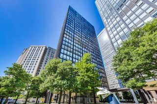 880 N Lake Shore Drive 18E, Chicago, IL 60611