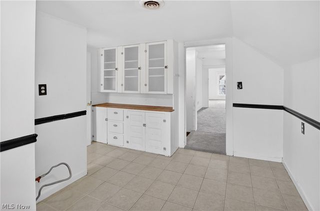 2010 Forestdale Avenue, Cleveland, OH 44109