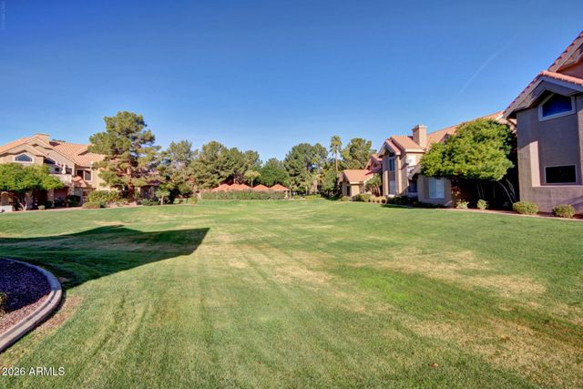 1633 E LAKESIDE Drive 161, Gilbert, AZ 85234