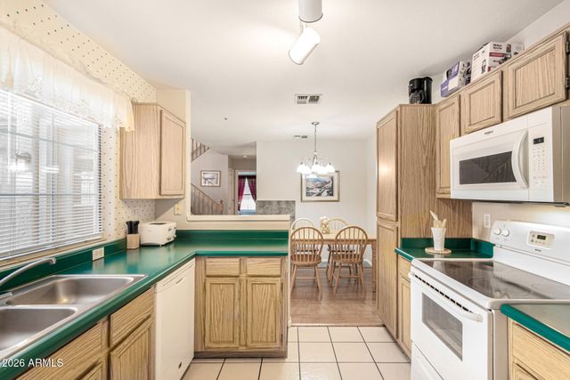 1633 E LAKESIDE Drive 161, Gilbert, AZ 85234