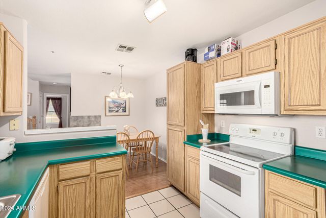 1633 E LAKESIDE Drive 161, Gilbert, AZ 85234