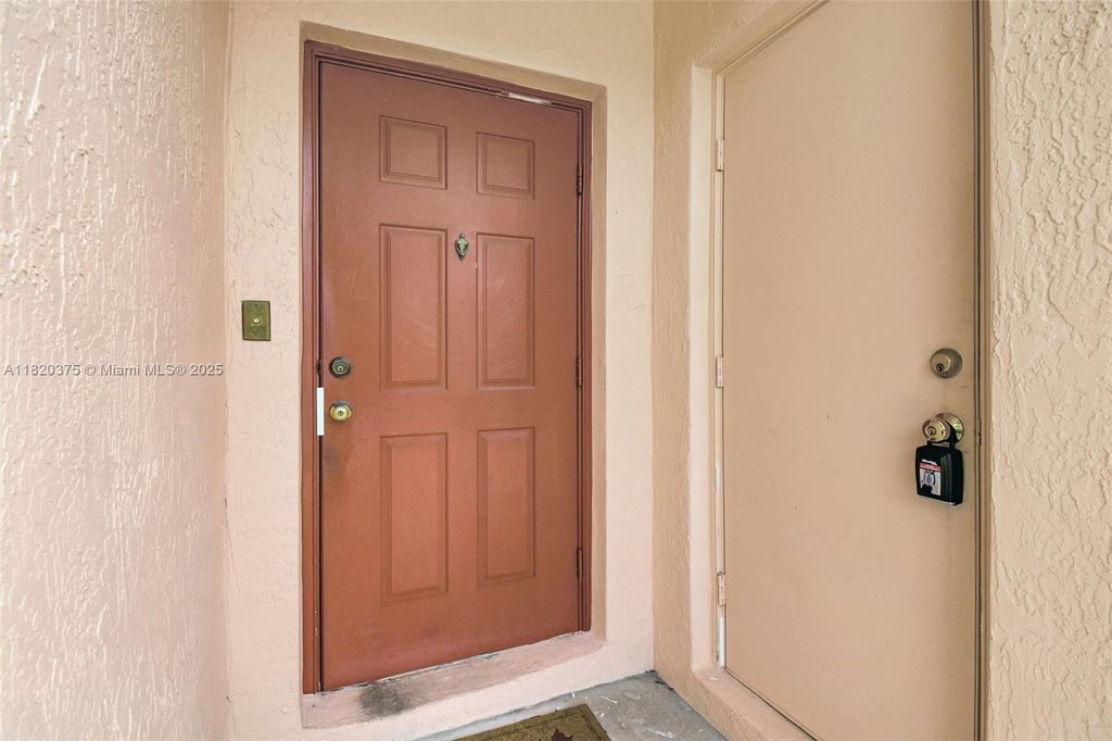 20865 NW 3rd Ln, Pembroke Pines, FL 33029