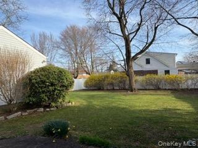 12 Fairlee Drive, East Northport, NY 11731