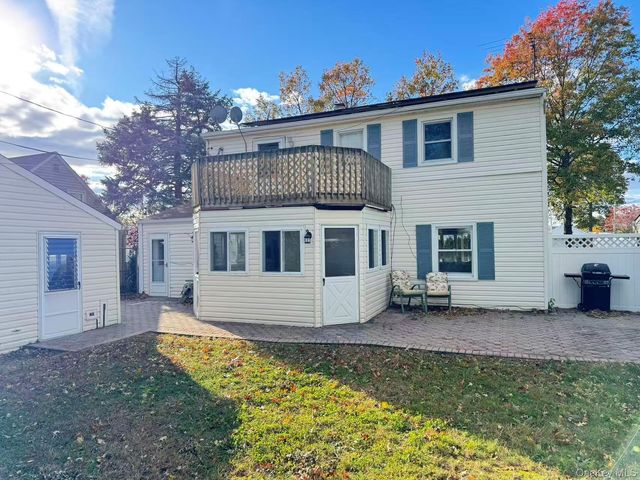 129 Spring Lane, Levittown, NY 11756