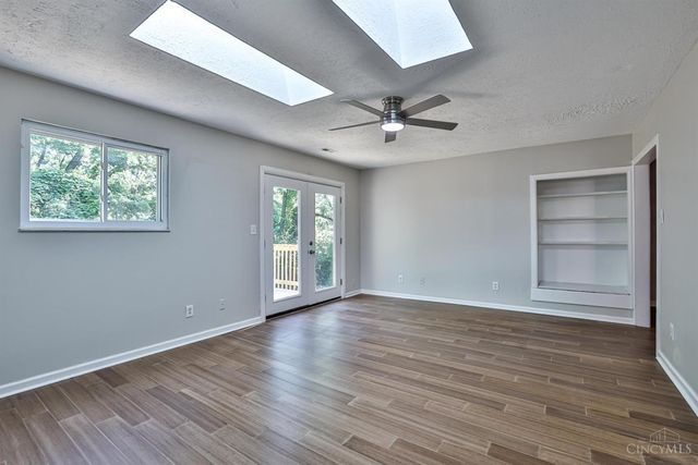 958 Hollytree Drive, Springfield Twp., OH 45231