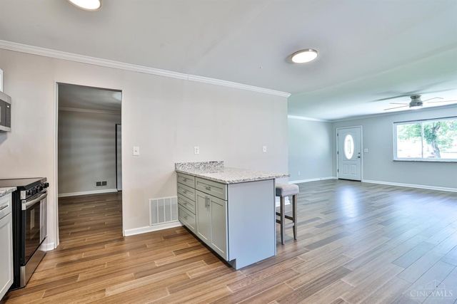 958 Hollytree Drive, Springfield Twp., OH 45231