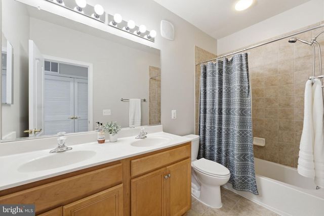 22661 SETTLERS TRAIL TER, Brambleton, VA 20148