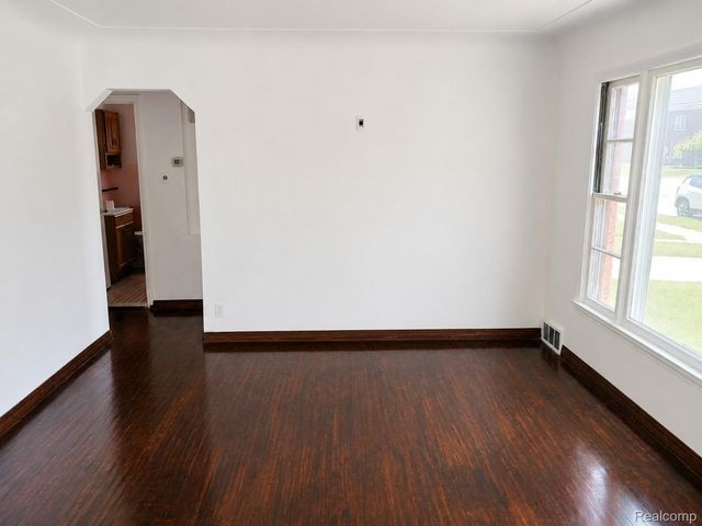 6639 Miller Road, Dearborn, MI 48126