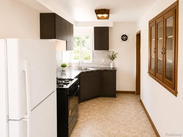 6639 Miller Road, Dearborn, MI 48126