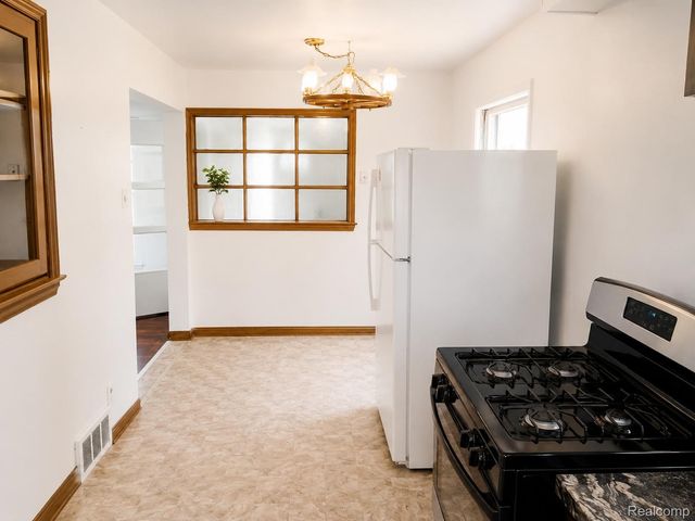6639 Miller Road, Dearborn, MI 48126