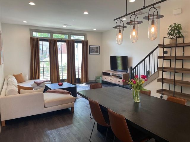 1223 Oxley Place NW, Atlanta, GA 30307