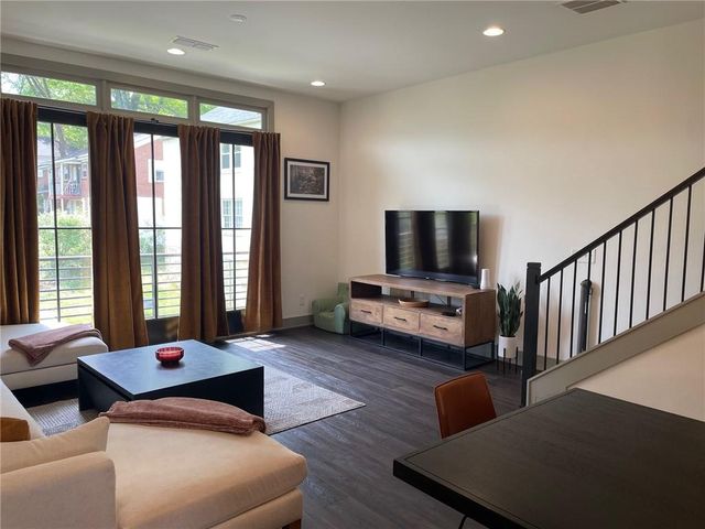 1223 Oxley Place NW, Atlanta, GA 30307