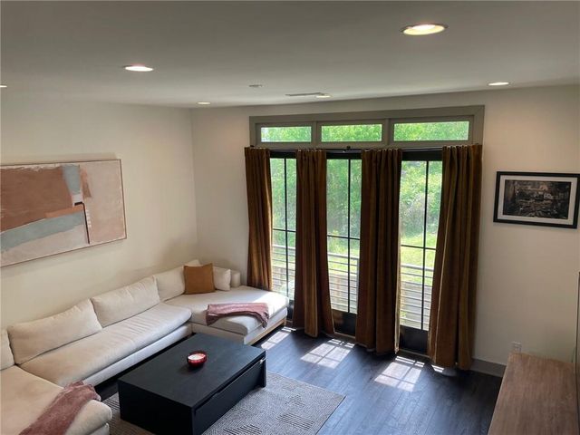 1223 Oxley Place NW, Atlanta, GA 30307