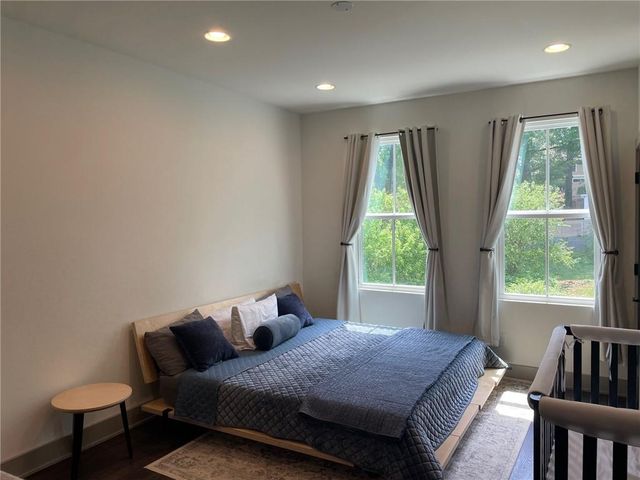 1223 Oxley Place NW, Atlanta, GA 30307