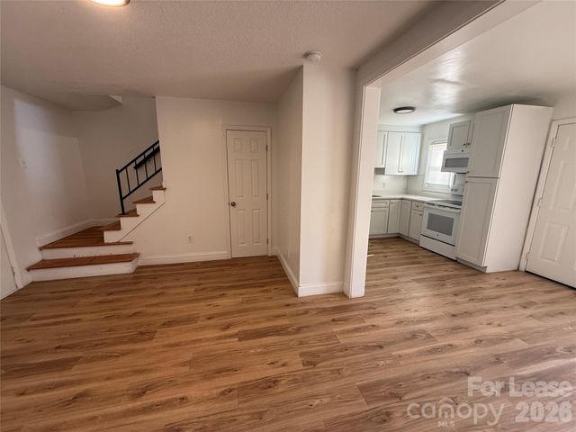 421 Honeywood Avenue B5, Charlotte, NC 28216