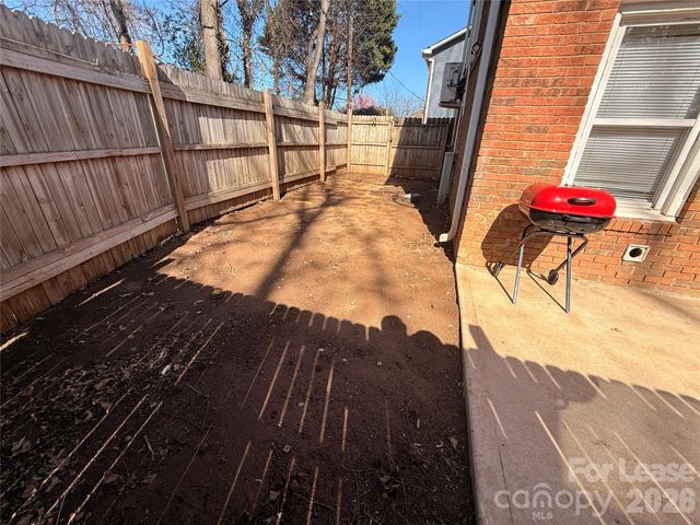 421 Honeywood Avenue B5, Charlotte, NC 28216