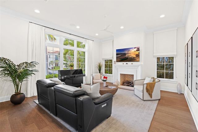 5111 W HOMER AVENUE, Tampa, FL 33629