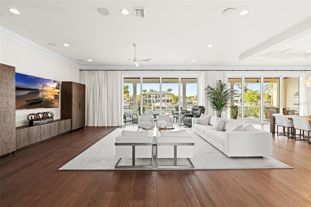 5111 W HOMER AVENUE, Tampa, FL 33629