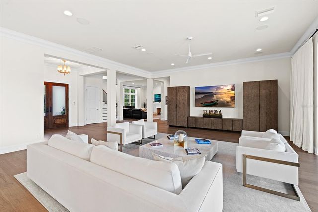 5111 W HOMER AVENUE, Tampa, FL 33629