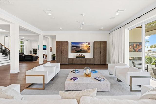 5111 W HOMER AVENUE, Tampa, FL 33629