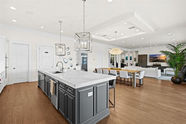 5111 W HOMER AVENUE, Tampa, FL 33629