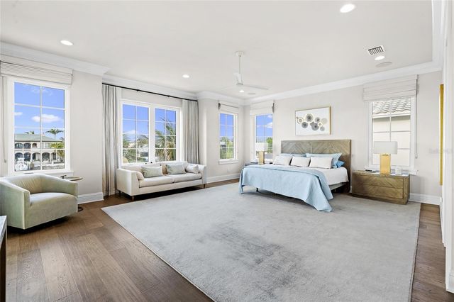 5111 W HOMER AVENUE, Tampa, FL 33629