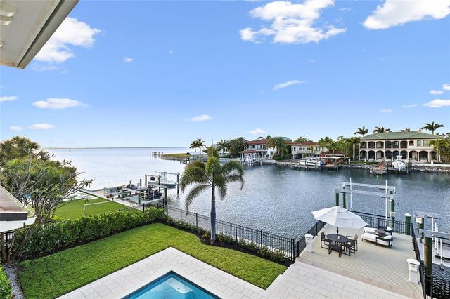 5111 W HOMER AVENUE, Tampa, FL 33629