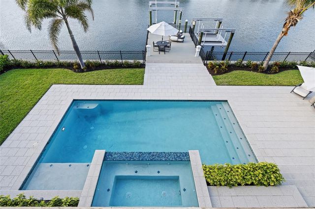 5111 W HOMER AVENUE, Tampa, FL 33629