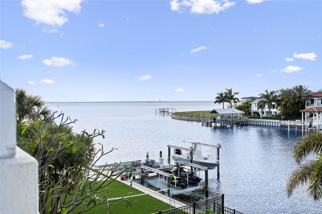 5111 W HOMER AVENUE, Tampa, FL 33629