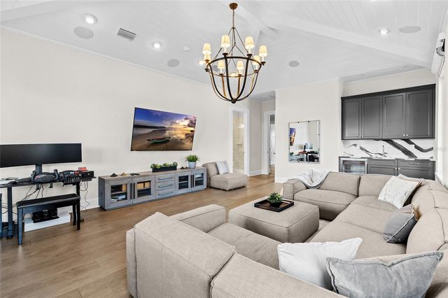 5111 W HOMER AVENUE, Tampa, FL 33629