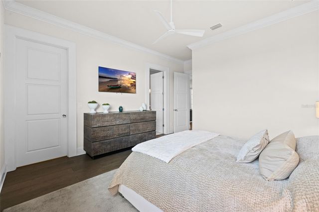 5111 W HOMER AVENUE, Tampa, FL 33629