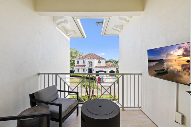 5111 W HOMER AVENUE, Tampa, FL 33629