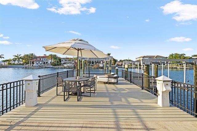 5111 W HOMER AVENUE, Tampa, FL 33629