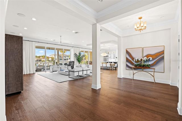 5111 W HOMER AVENUE, Tampa, FL 33629